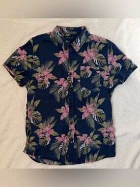 GUESS Navy Short-Sleeve Floral Button-Down Shirt